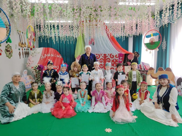 22 наурыз- Ұлыстың ұлы күніне арналған "Балбөбек" ересек тобының "Армысың әз Наурыз" атты ертеңгілігі өткізілді.